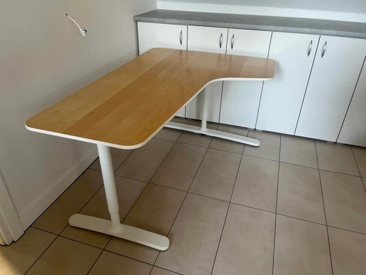 Biurka IKEA Bekant, 2 lewe, 2 prawe