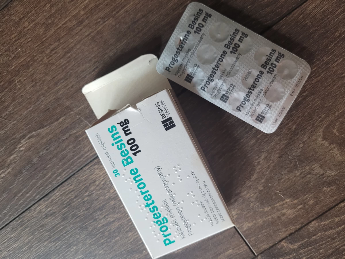 Sprzedam Progesterone Besins 100mg 1/2 op. 15 kaps
