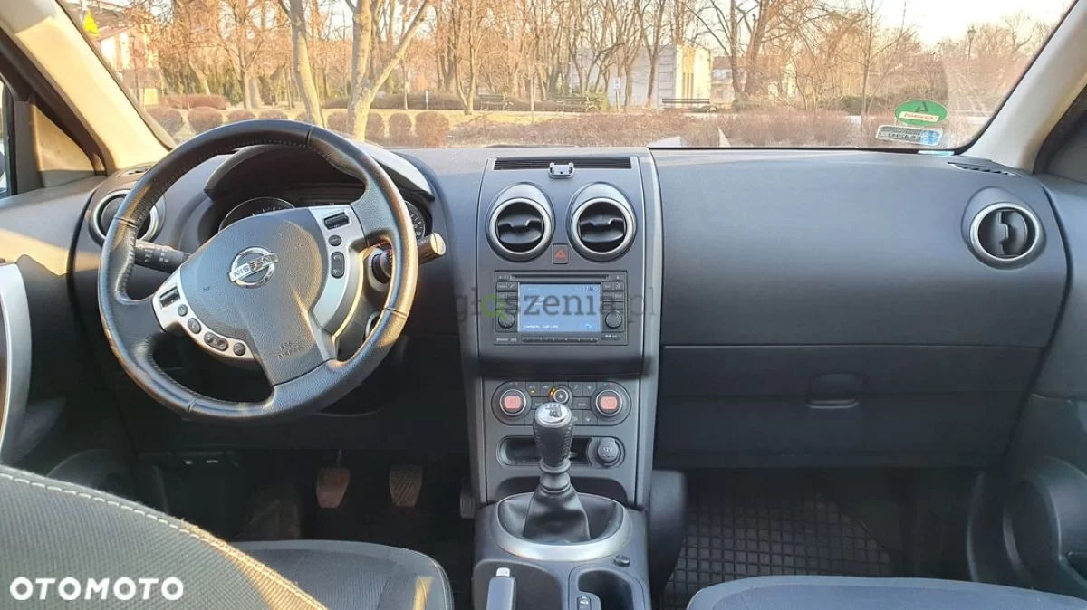 Nissan Qashqai Nissan Qashqai 2.0dci, Lift, Panorama, kamera, hak, silnik z 2013 roku