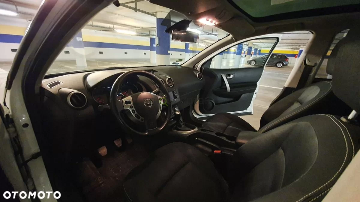 Nissan Qashqai Nissan Qashqai 2.0dci, Lift, Panorama, kamera, hak, silnik z 2013 roku