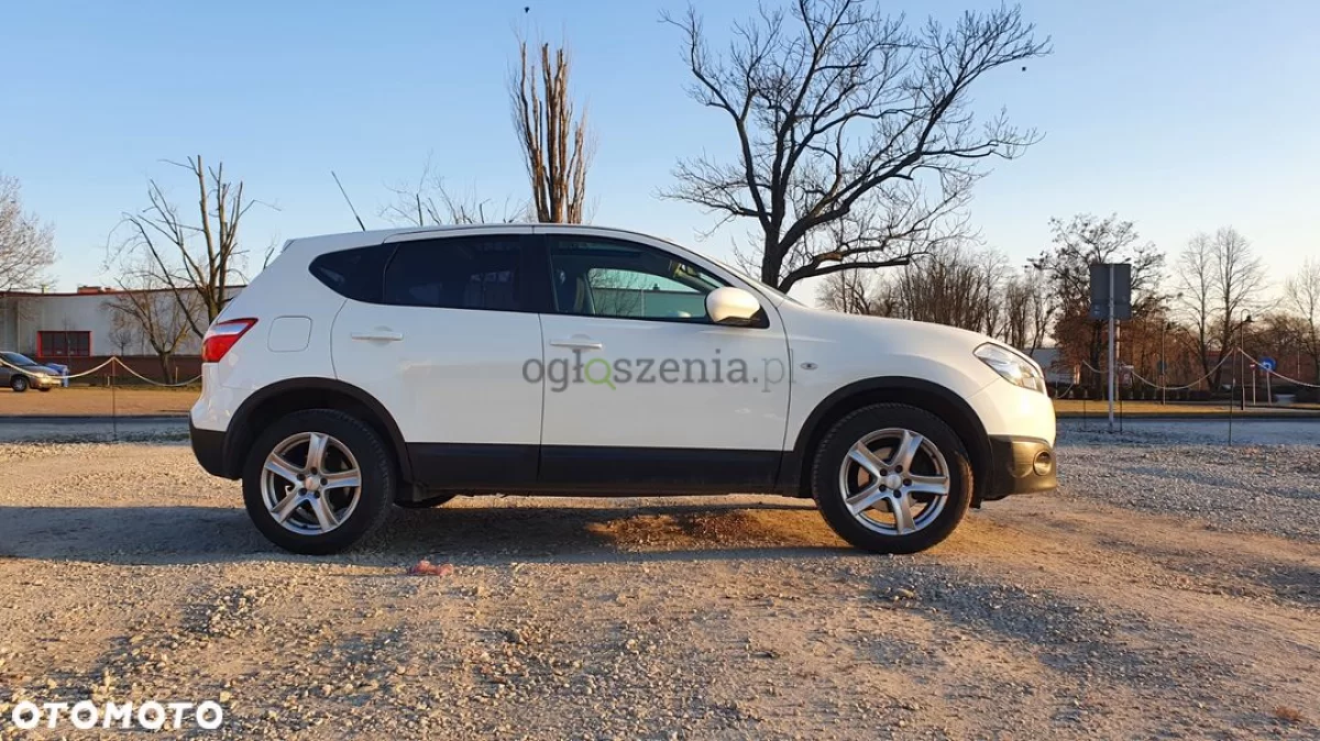 Nissan Qashqai Nissan Qashqai 2.0dci, Lift, Panorama, kamera, hak, silnik z 2013 roku