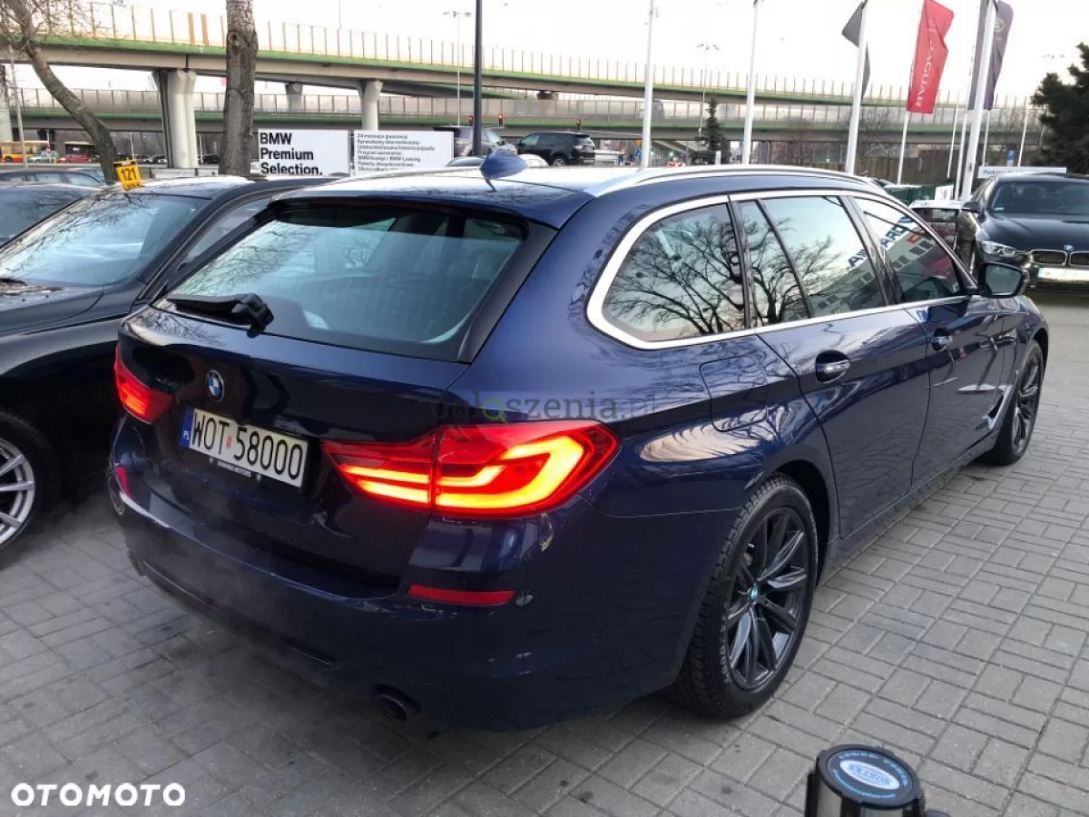 BMW Seria 5 BMW 520d xDrive Touring FV 23% HUD LED akt tempomat kamera 360 el hak