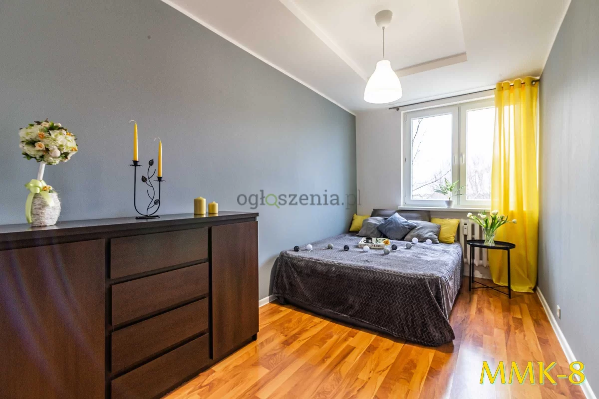 Słoneczne 3 pokoje w środku miasta, 3 piętro, balkon.