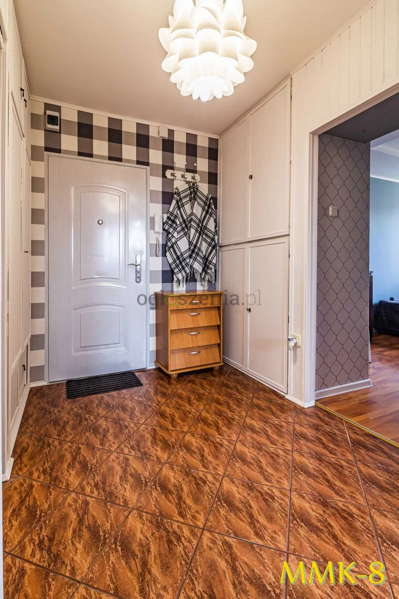 Słoneczne 3 pokoje w środku miasta, 3 piętro, balkon.