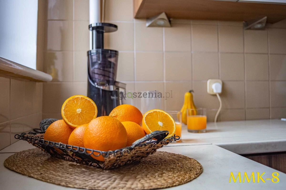 Słoneczne 3 pokoje w środku miasta, 3 piętro, balkon.