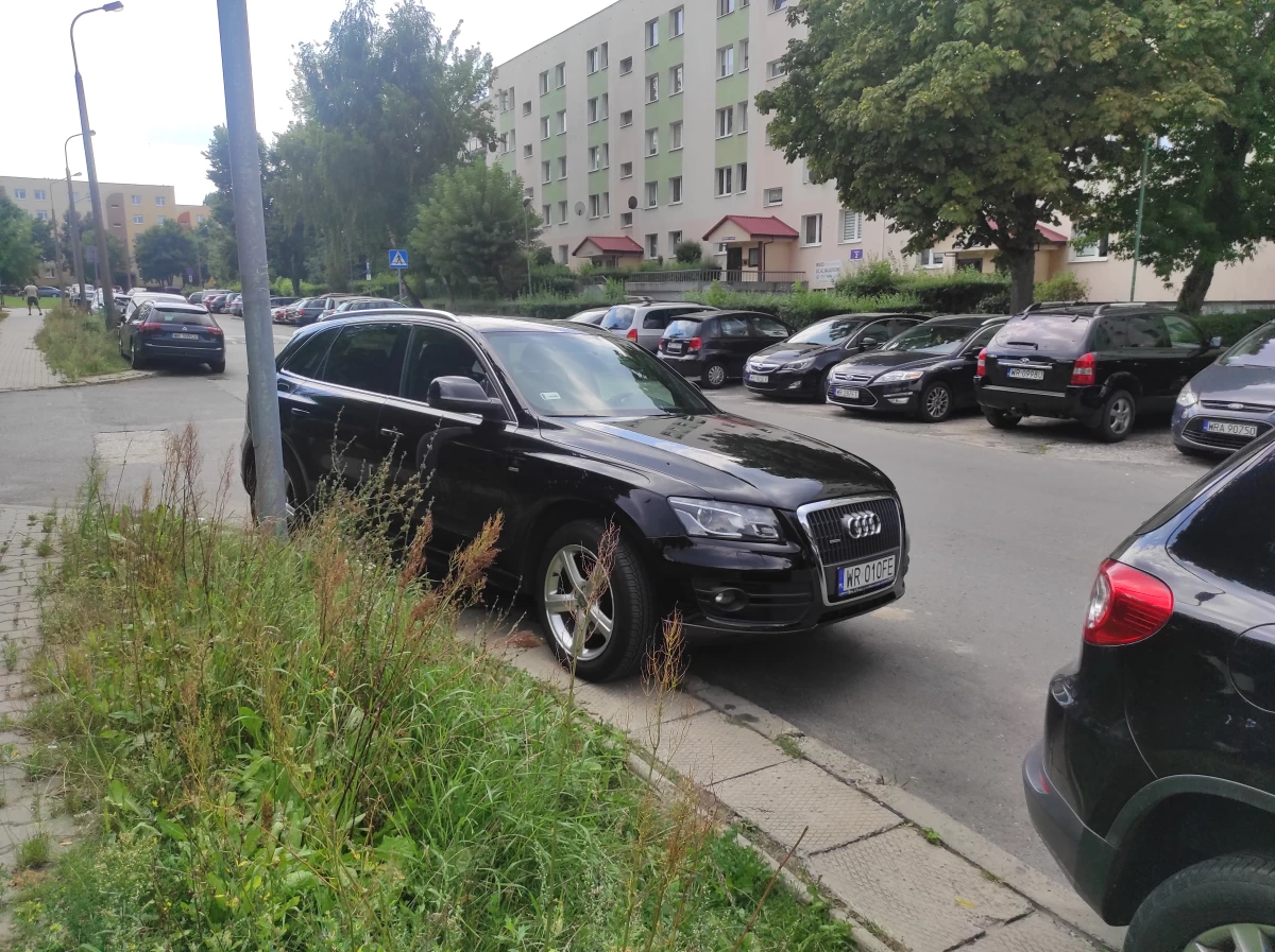 Sprzedam Audi Q5 2.0 TDI Quattro 150KM S tronic
