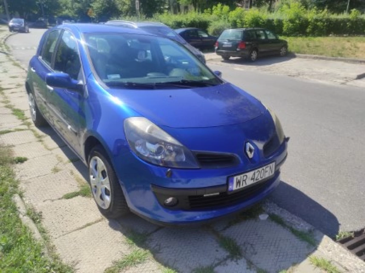 Renault Clio 1.5 DCI Benzyna 70 KM