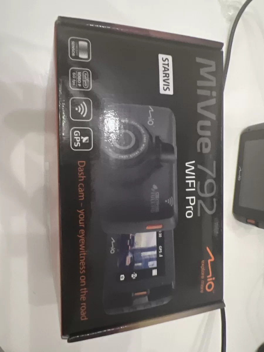 Profesjonalna kamerka samochodowa Mio MiVue 792 WiFi PRO