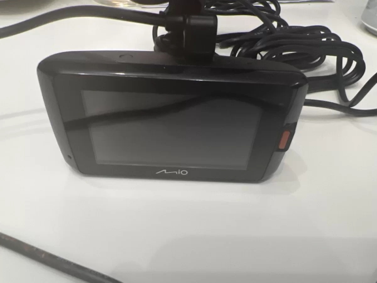 Profesjonalna kamerka samochodowa Mio MiVue 792 WiFi PRO
