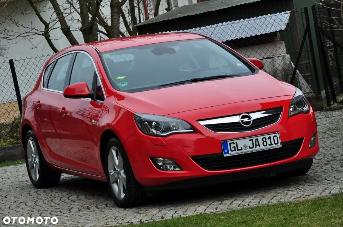 Opel Astra 1.4 Turbo ,bi- xenon, serwis ASO do końca, ORYGINALNY LAKIER