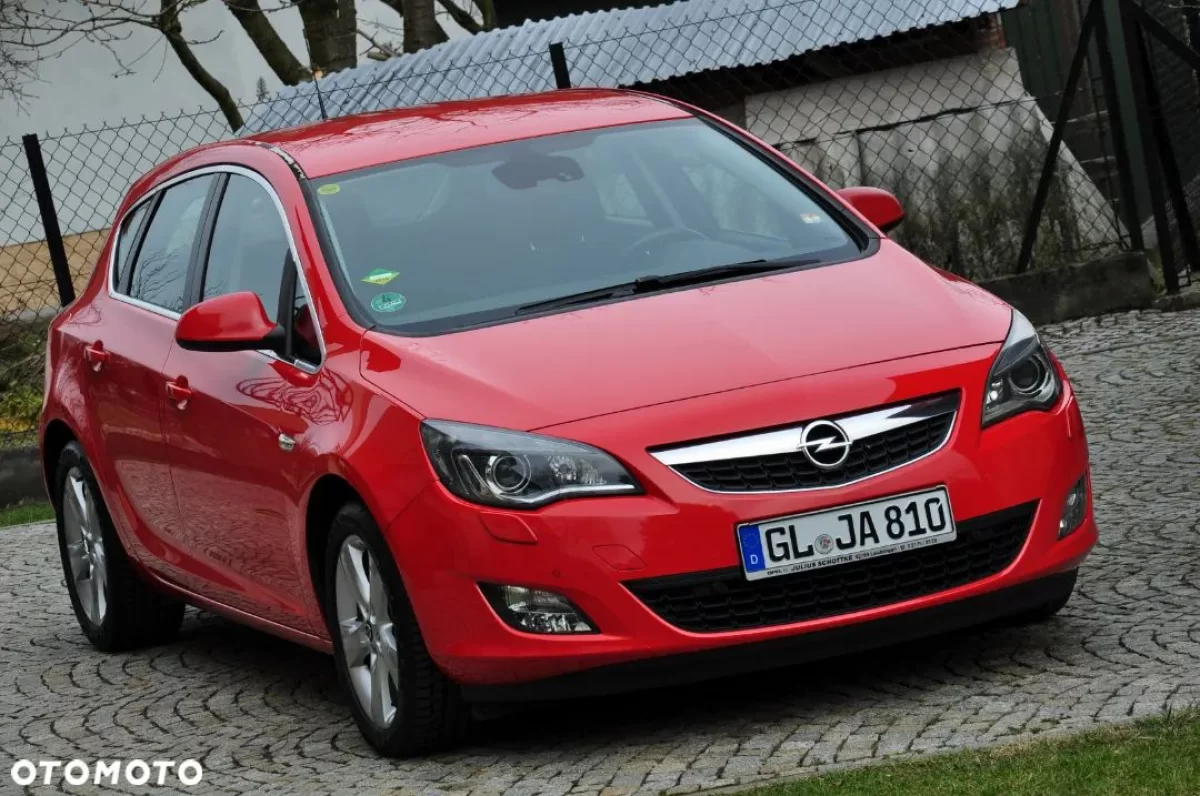 Opel Astra 1.4 Turbo ,bi- xenon, serwis ASO do końca, ORYGINALNY LAKIER