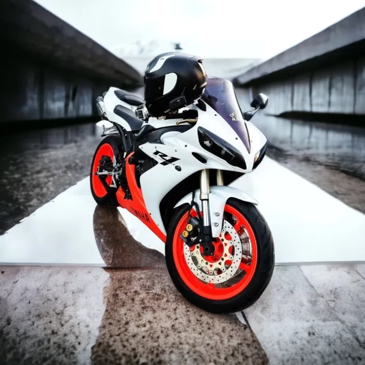 Yamaha R1 2004
