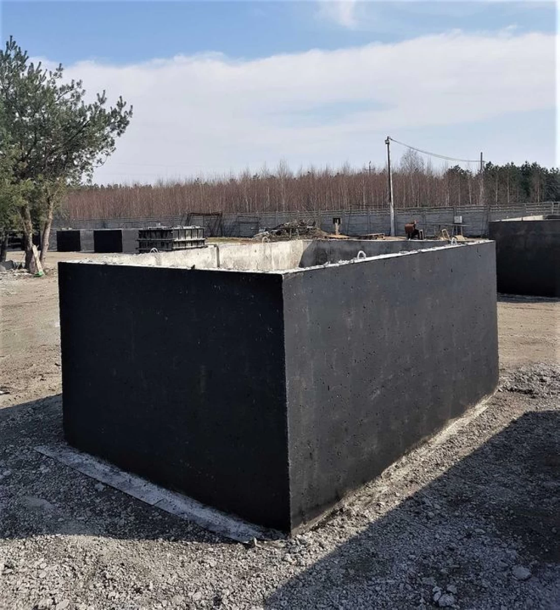 Zbiornik Betonowy Na Wodę Szambo Szamba Betonowe Piwnica Kanał Wykop