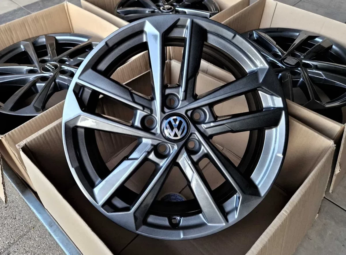 Alufelgi 17 5x112 VW Audi Seat Skoda Oryginalne Chrom Shadow