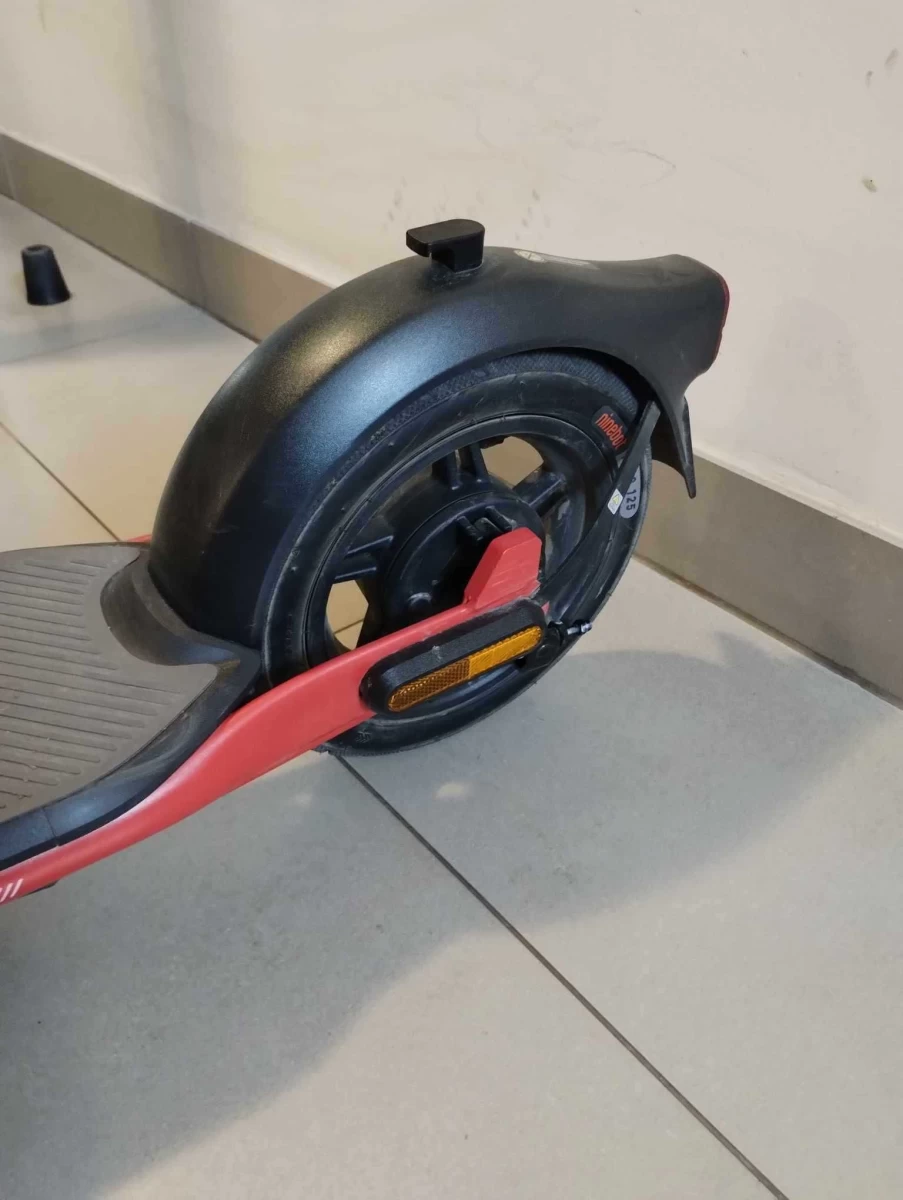 OKAZJA Hulajnoga elektryczna Segway Ninebot D38D + gratisy