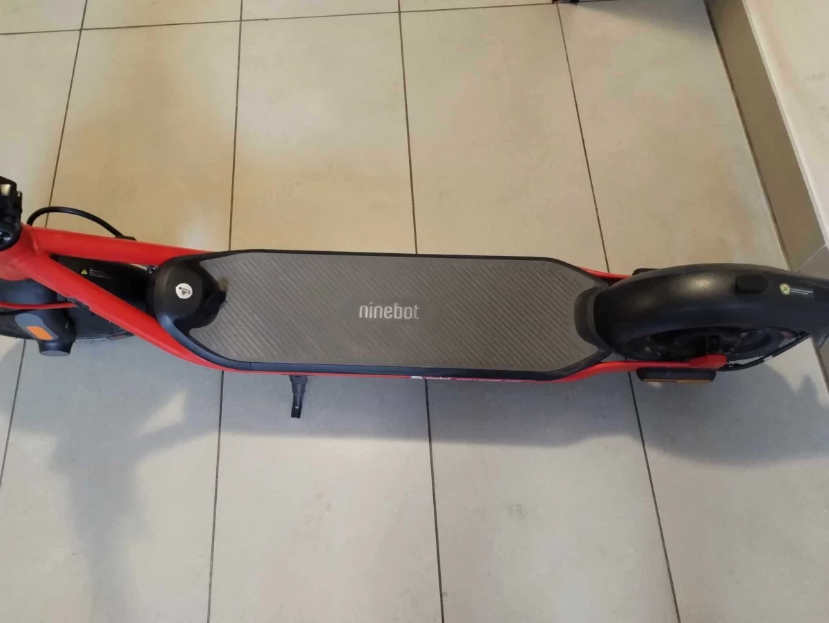 OKAZJA Hulajnoga elektryczna Segway Ninebot D38D + gratisy