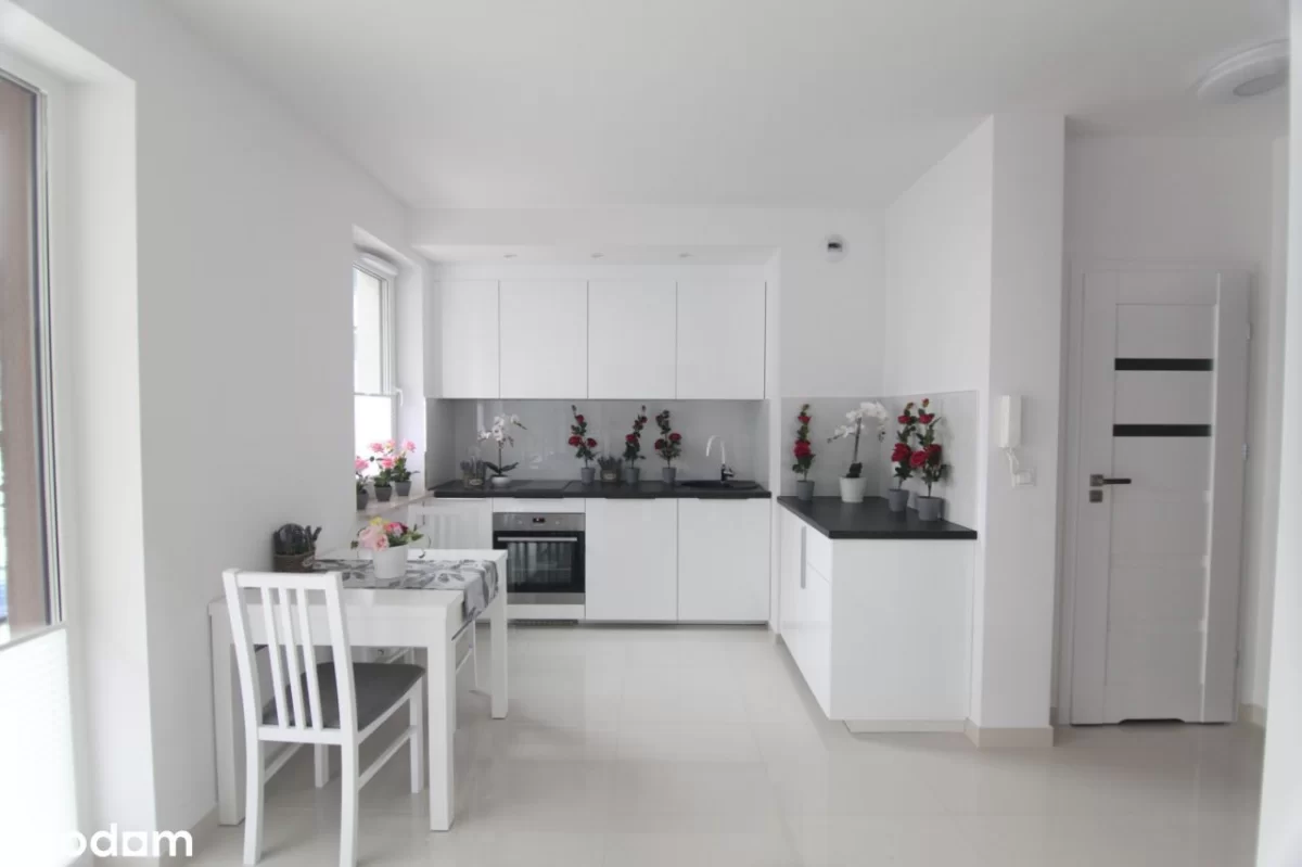 35 m2- Śliczne mieszkanie - DUŻY balkon -2 POKOJE