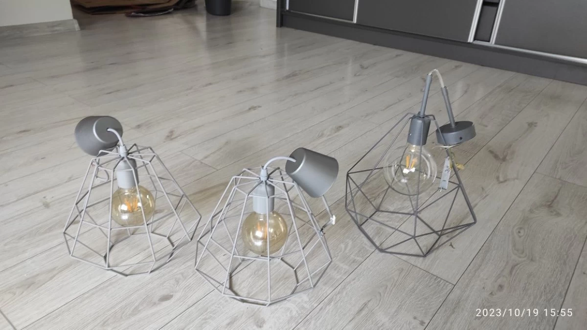 Sprzedam komplet lamp z żarówkami