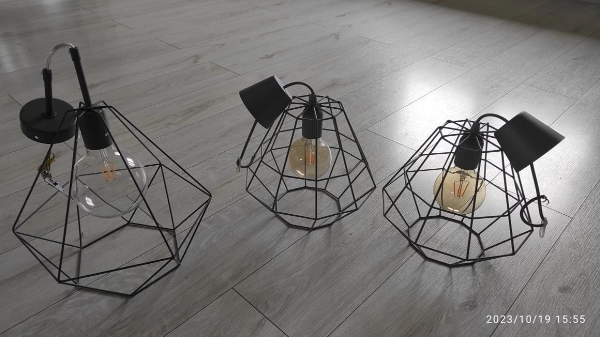 Sprzedam komplet lamp z żarówkami