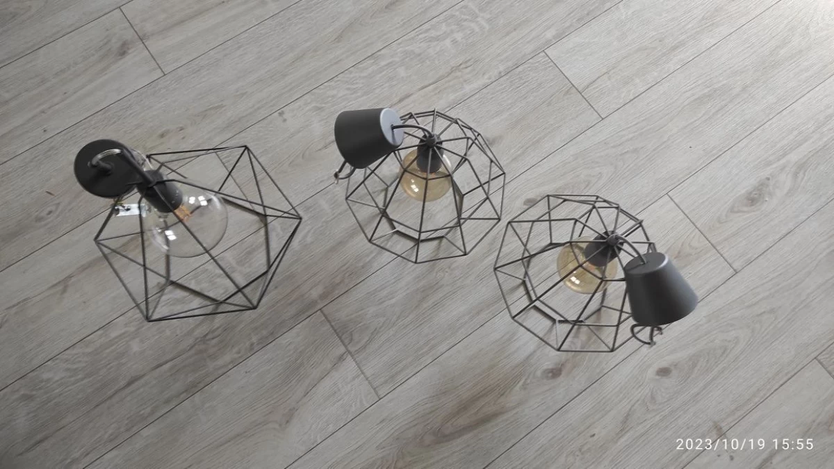 Sprzedam komplet lamp z żarówkami