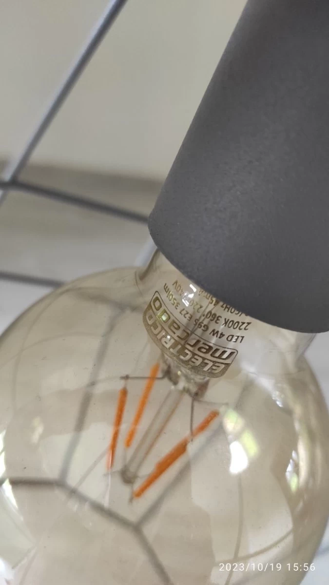 Sprzedam komplet lamp z żarówkami