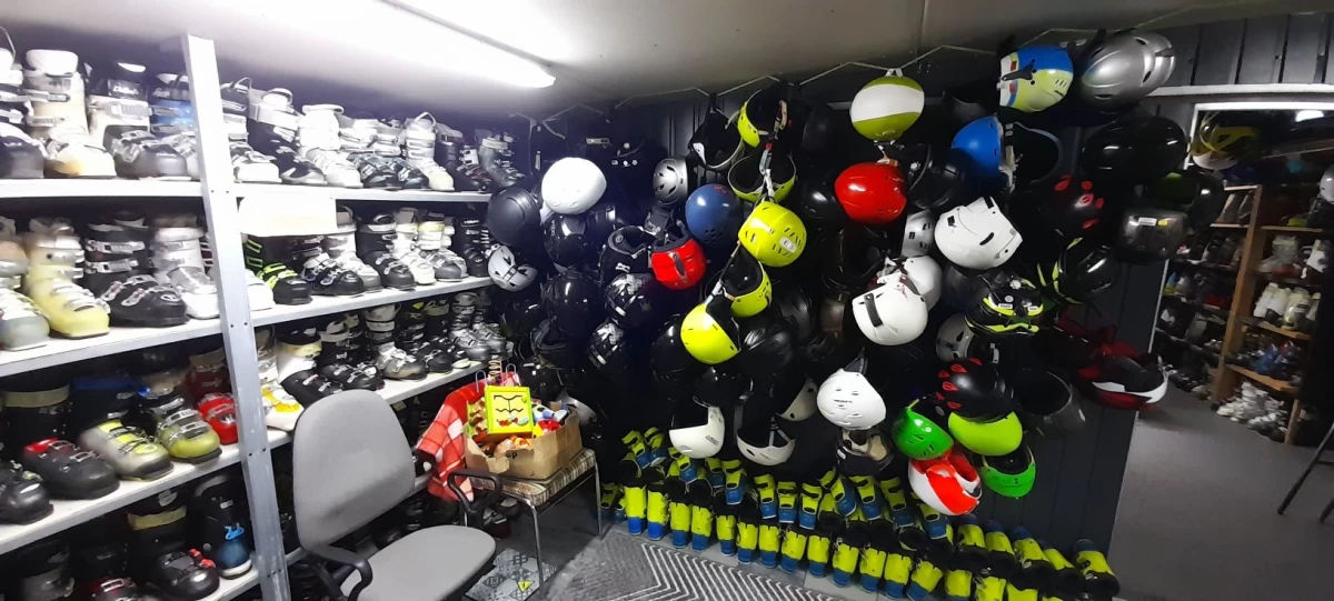 Narty Rossignol Head Elan Blizzard Volkl Fischer Stockli Salomon Atomi