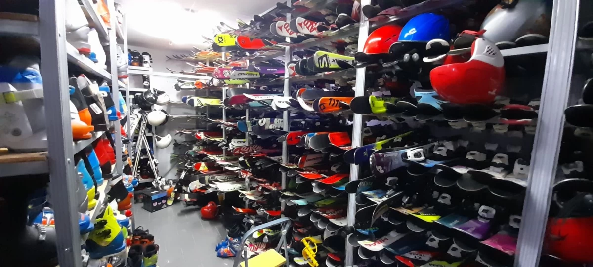 Narty Rossignol Head Elan Blizzard Volkl Fischer Stockli Salomon Atomi