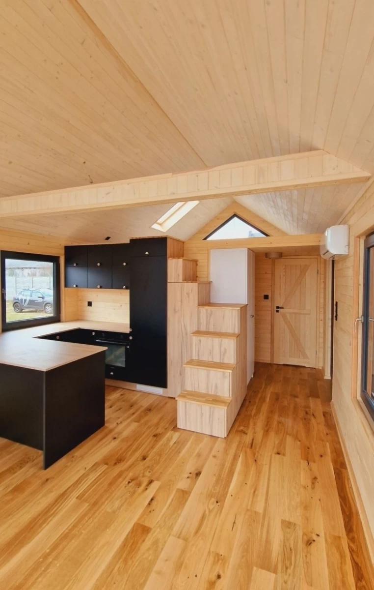 Domek mobilny całoroczny 10m x 4,5m , Nowoczesna stodoła , Tiny House