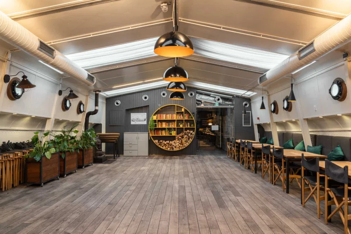 Wynajmę XIX wieczną barkę, Restauracja, klub, konferencje - wyjątkowe miejsce na Wiśle