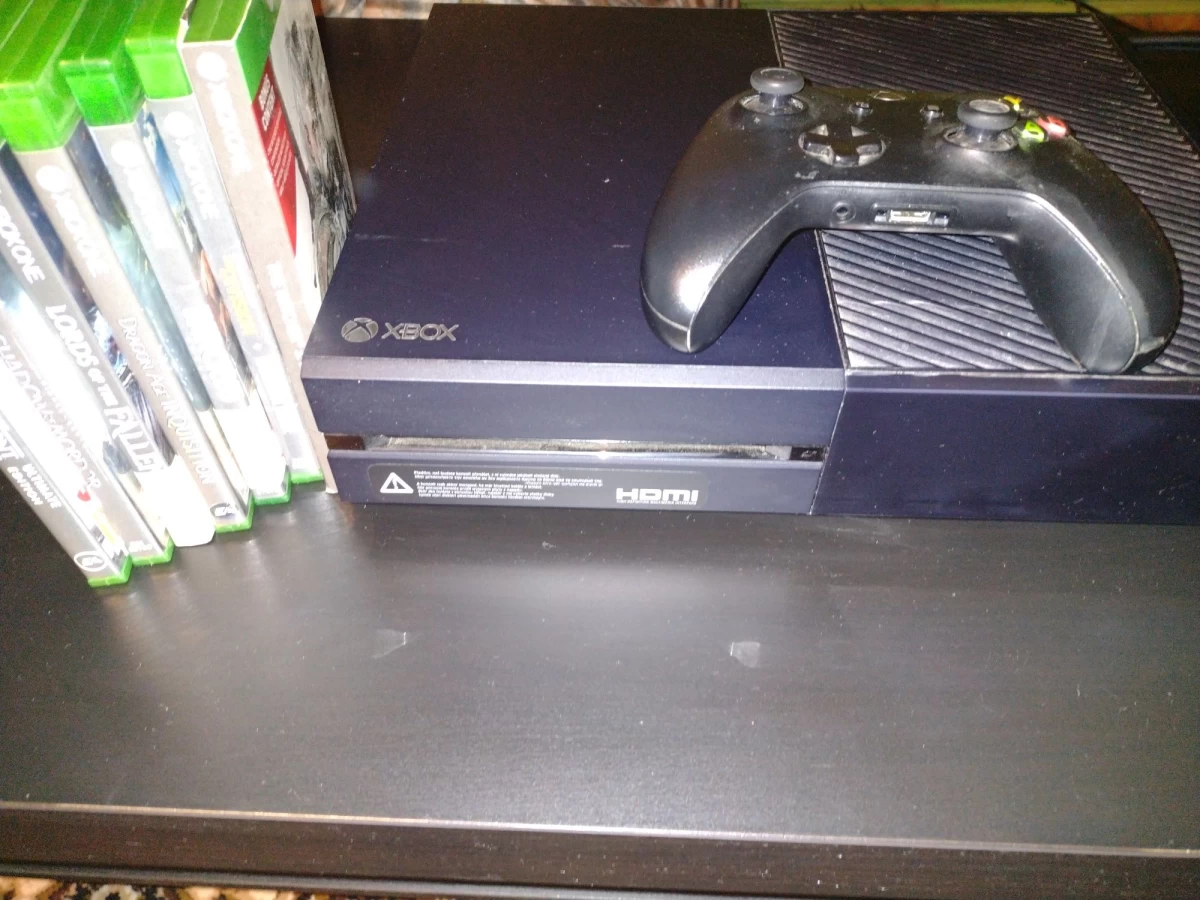 Konsola Xbox One 500GB plus 7Gier