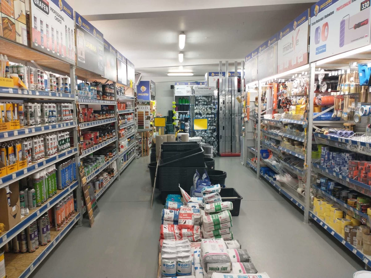 Stacja paliw i market ogrodniczo-budowlany - AGD