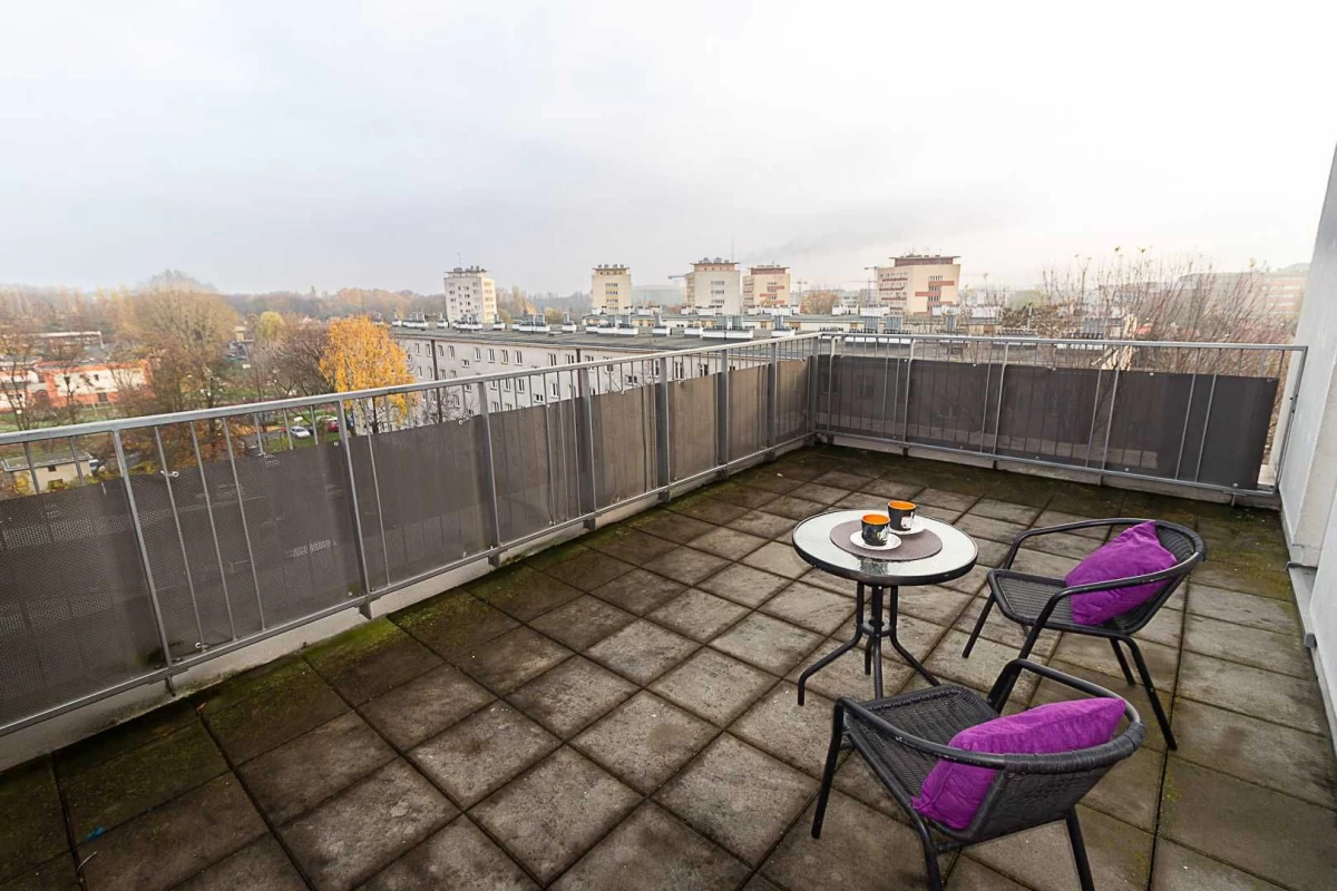 Wynajmę Komfortowy pokój z tarasem, Janickiego, Tauron, apartamentowiec
