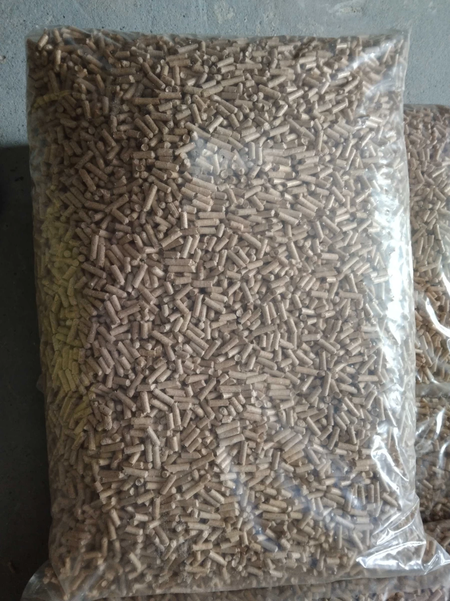 Pellet drzewny iglasty transport rozładunek Sucha Beskidzka