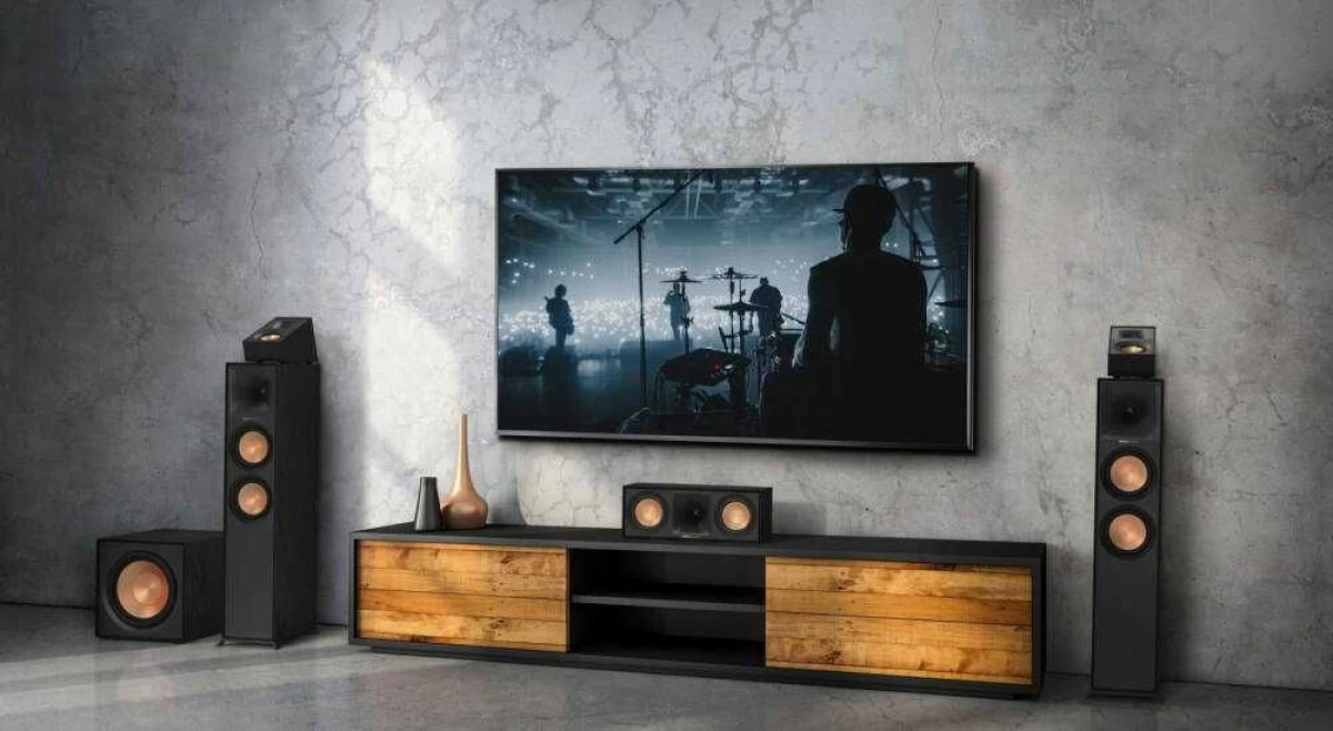 Kino Atmos Yamaha RX-V6A Klipsch R-600F R-50C R-40M R-101SW