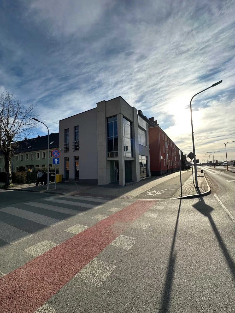 Lokal użytkowy Kędzierzyn ulica Kozielska. okolice Odrzańskie Ogrody