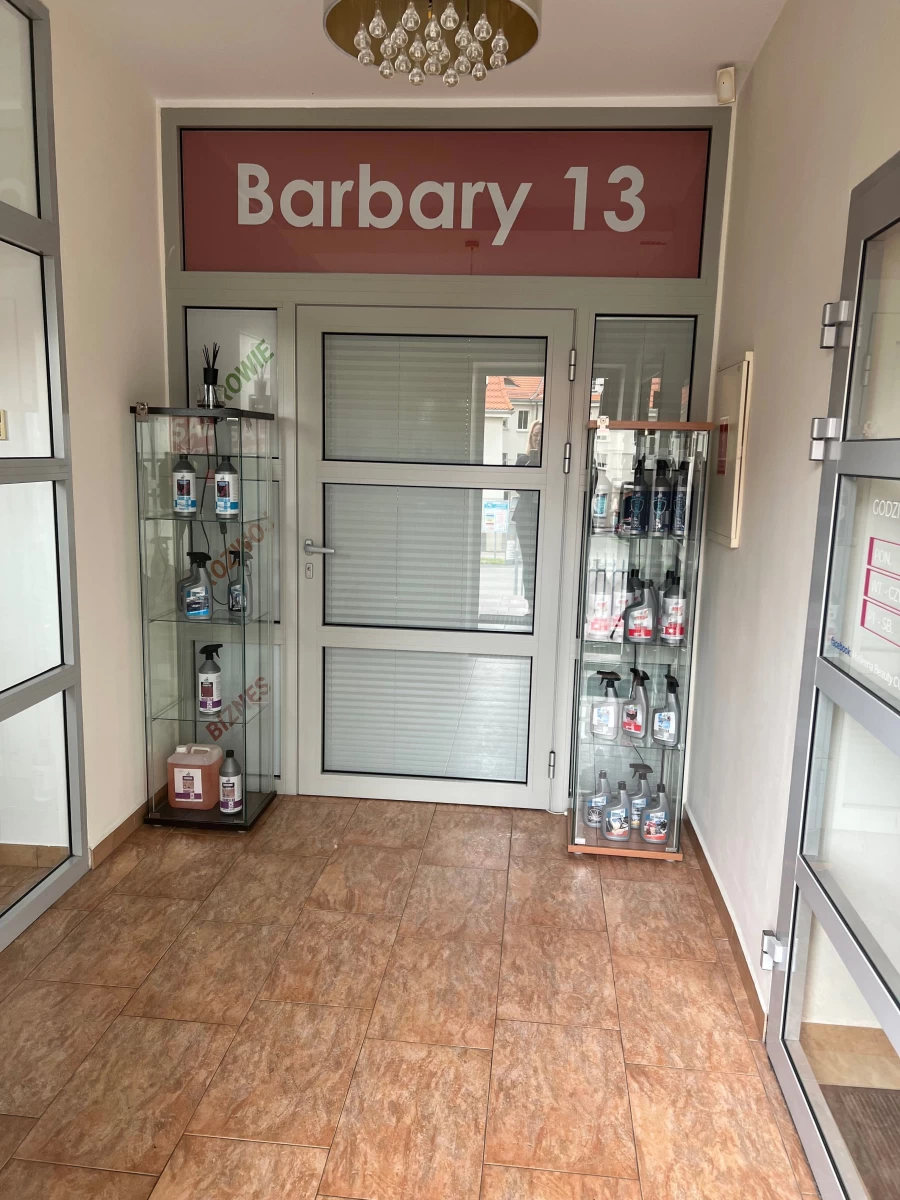 Lokal do wynajęcia na PAZNOKCIE, BIURO ITP - prywatny parking