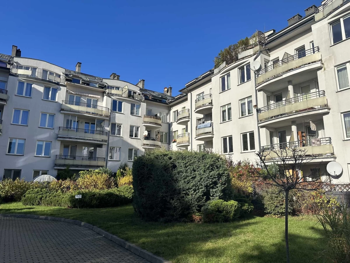 Sprzedam mieszkanie 36m2 Warszawa Tarchomin 2 pokoje ogród 32m2 od patio