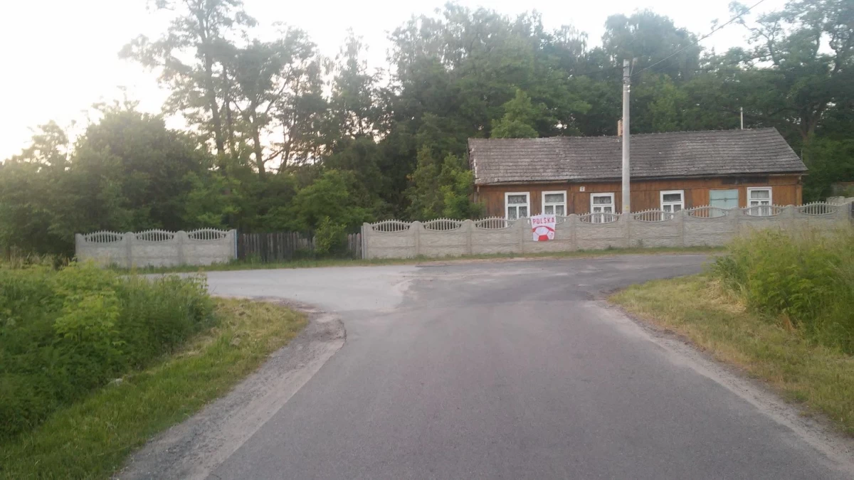 Sprzedam działkę budowlaną 12ar z zabudowaniami Pajęczno