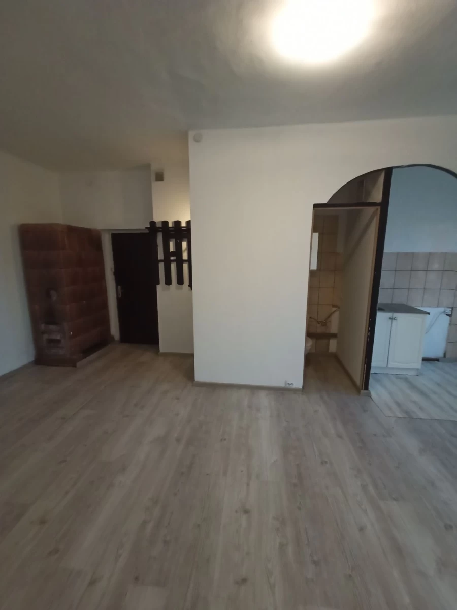 Sprzedam kawalerke Czernica