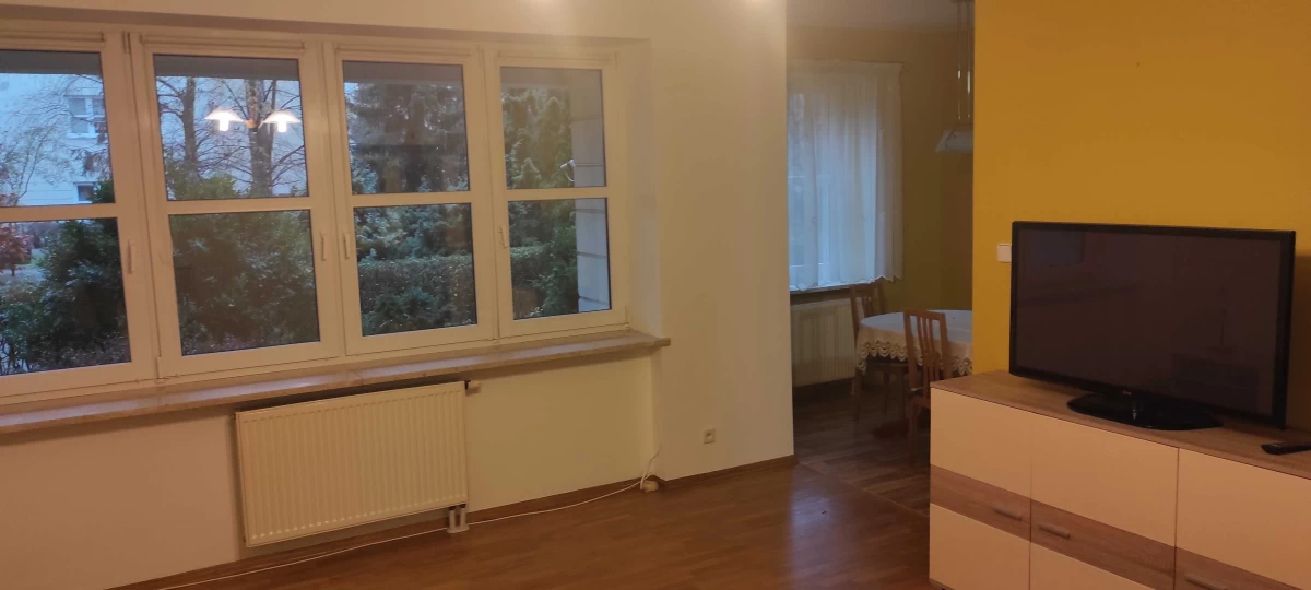 Wynajmę mieszkanie Bemowo 3 pokoje 84m2 z garażem i ogródkiem
