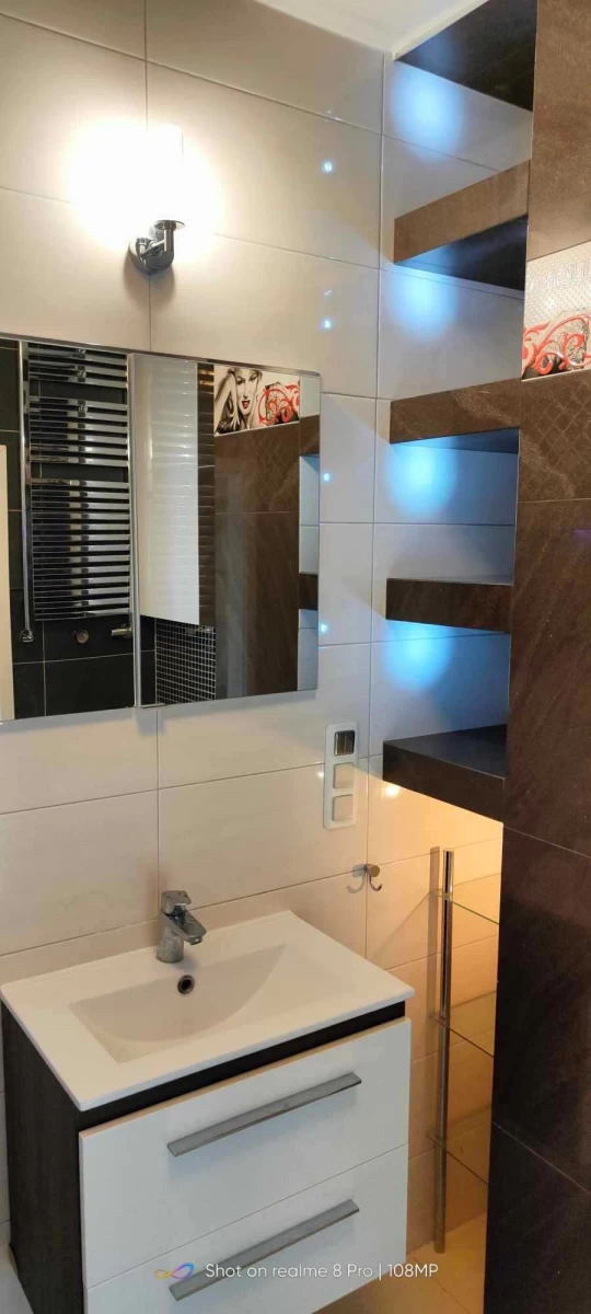 Sprzedam mieszkanie 32m Warszawa METRO Balkon Garaż
