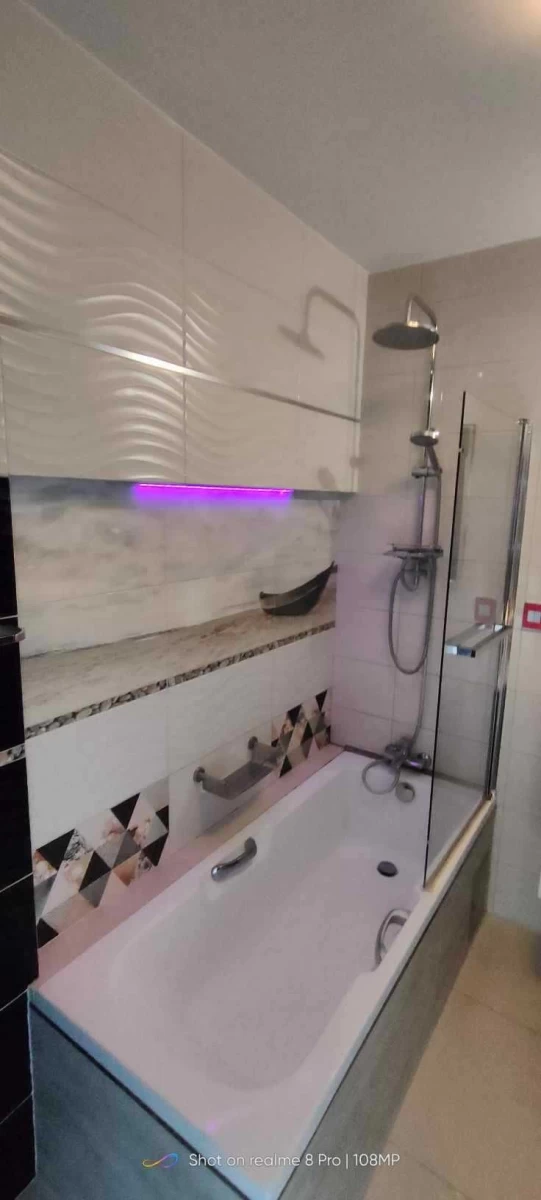 Sprzedam mieszkanie 32m Warszawa METRO Balkon Garaż