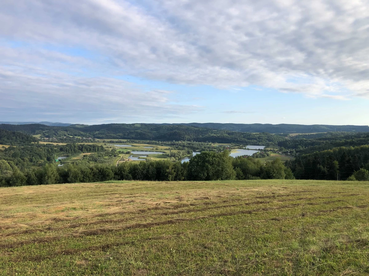 Sprzedam Dom w Bieszczadach wieś Krzemienna gm. Dydnia - góry, las, rzeka, staw