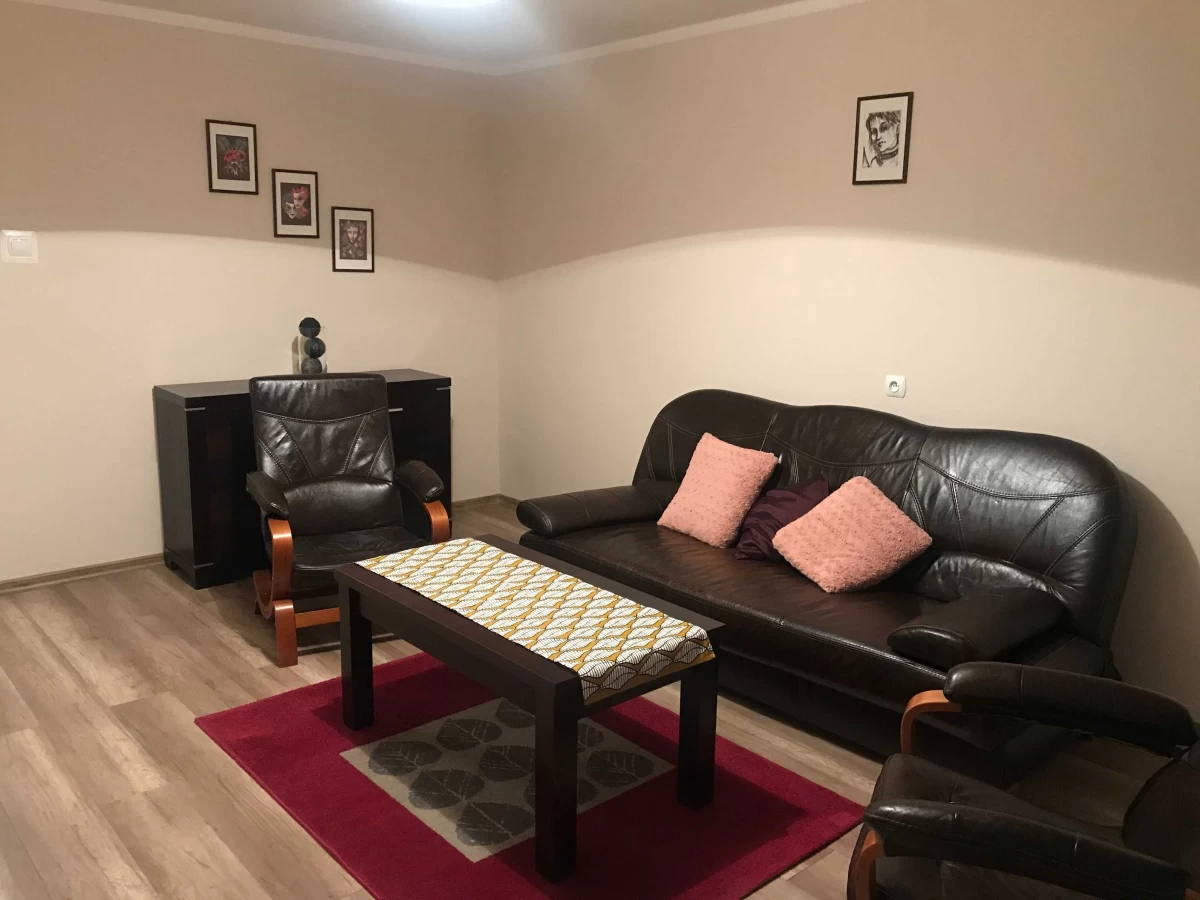 Sprzedam mieszkanie 44 m2 (2 pokoje) Piastowska, Radomsko