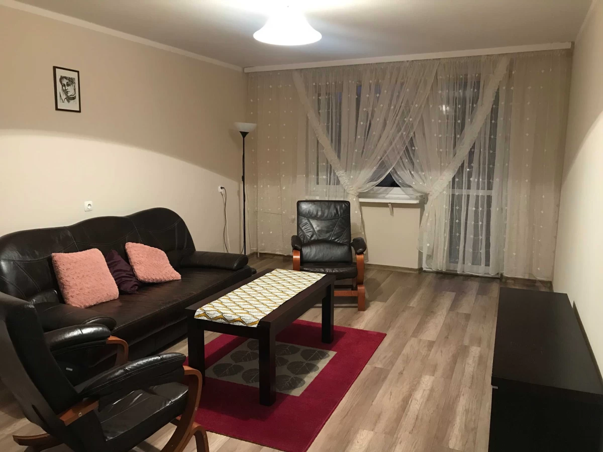 Sprzedam mieszkanie 44 m2 (2 pokoje) Piastowska, Radomsko