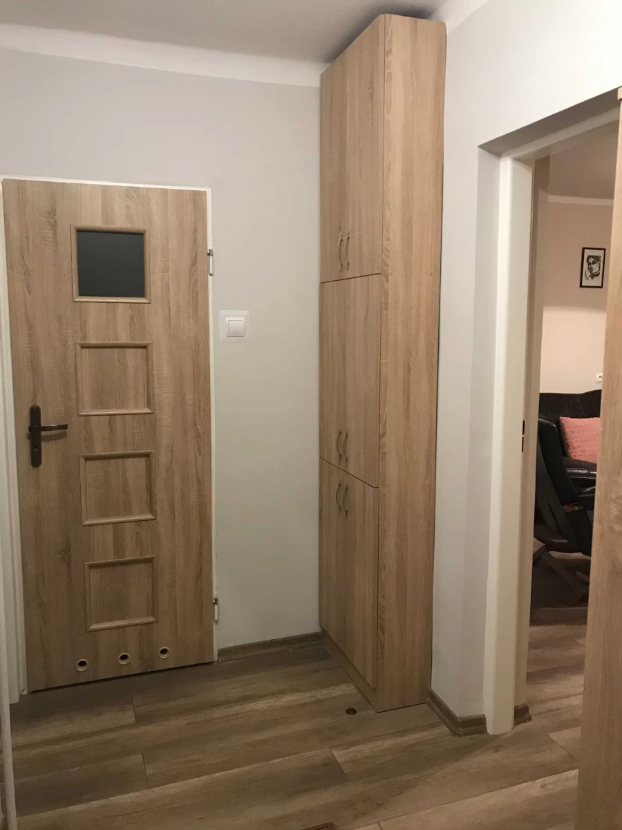 Sprzedam mieszkanie 44 m2 (2 pokoje) Piastowska, Radomsko