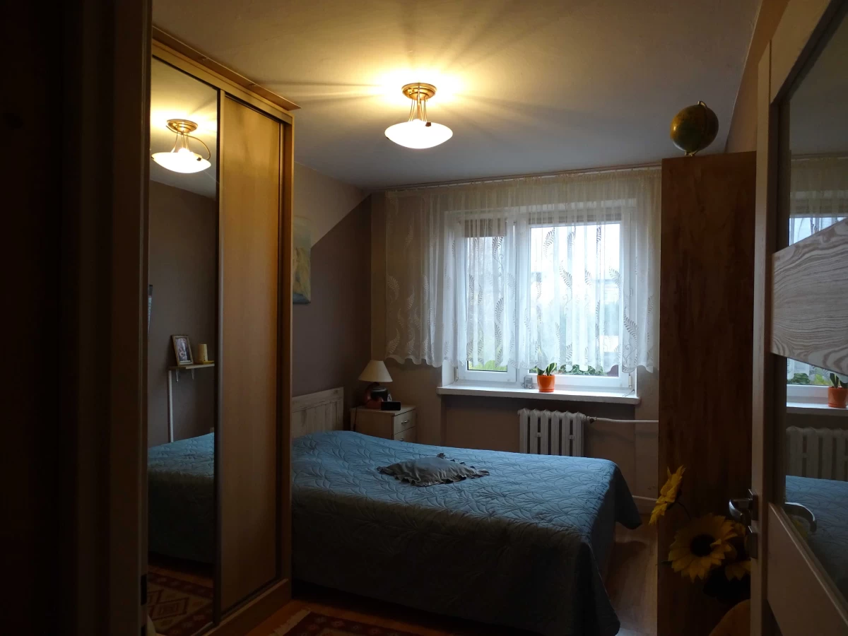Sprzedam Mieszkanie 3 pokojowe Lipsko (dwa balkony, garaż)