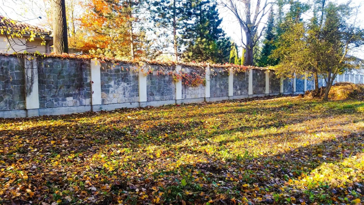 Sprzedam Dom z basenem i jacuzzi na dużej działce Łomianki