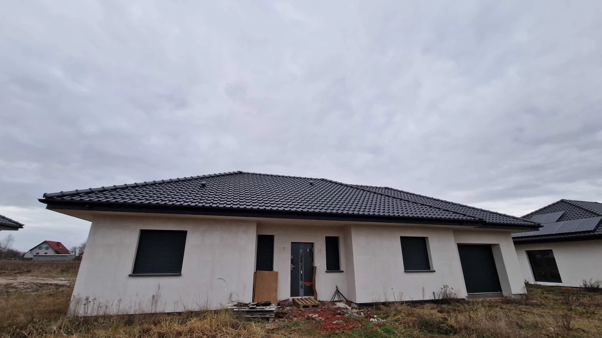 Sprzedam dom Ochędzyn, 130m2 Ogrodzona działka, Pompa Ciepła Wieruszów