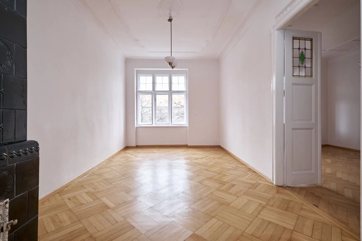 Sprzedam mieszkanie Wrocław jasne 4 pok. w pięknej kamienicy